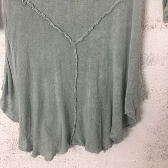 #321 INTIMATLEY FREE PEOPLE Raw Hem Top - Picture 6 of 6